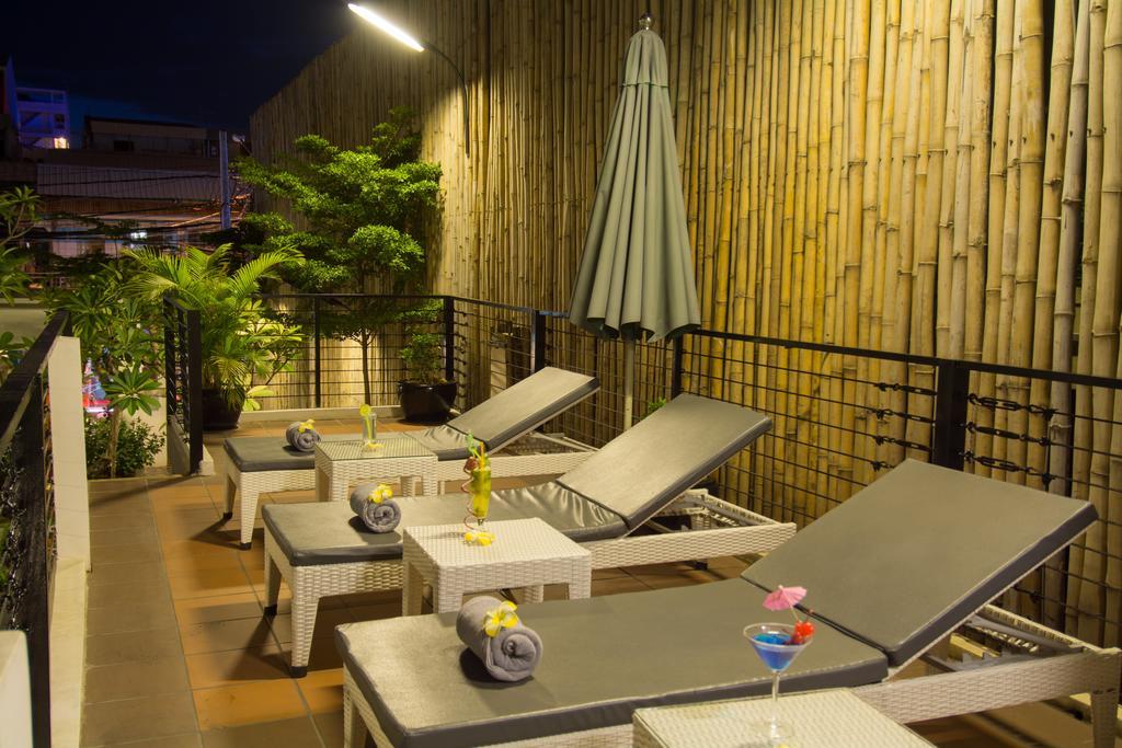 Double Leaf Boutique Hotel Phnom Penh Exterior foto